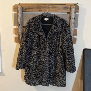 Loft faux fur leopard print in excellent condition